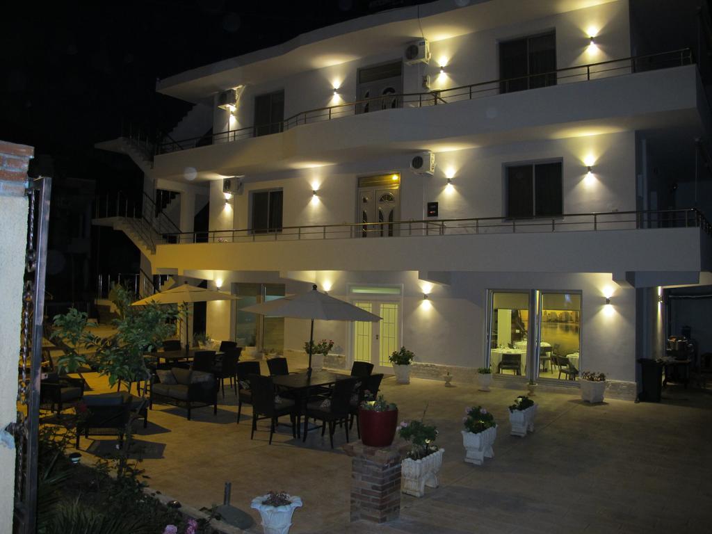 Hotel Nika Vlorë Exteriér fotografie